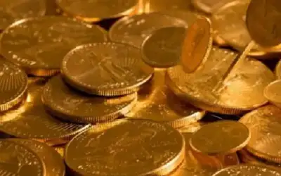 نقيب الصاغة: الليرات الذهبية متوفرة والشراء