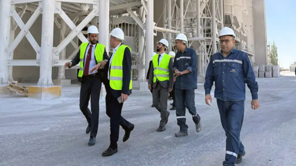 الأردن وسوريا تبحثان تطوير صناعة الإسمنت