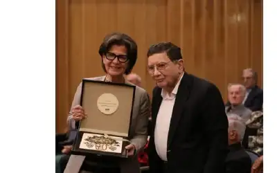 وزيرة السياحة تكرم الرفاعي بمناسبة يوم