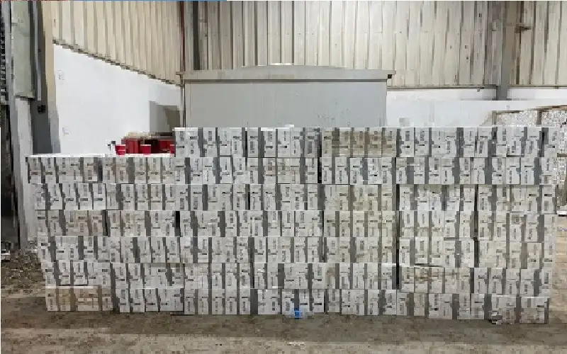 الأردن.. 2389 كروز دخان مخبأة بمكان