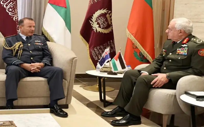 الحنيطي يستقبل قائد قوة دفاع نيوزلندا