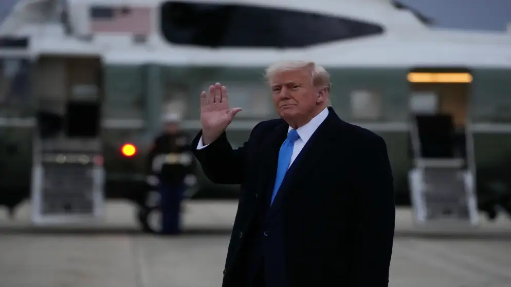 استطلاع: تراجع شعبية ترامب لأدنى مستوى