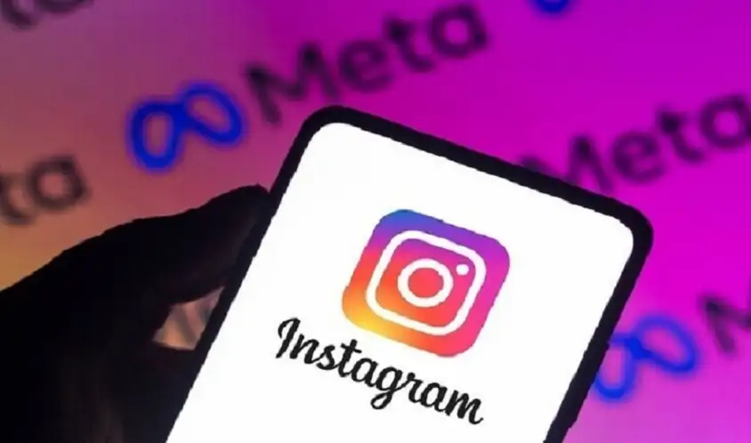 ميتا تقيد حسابات المراهقين باستخدام الذكاء