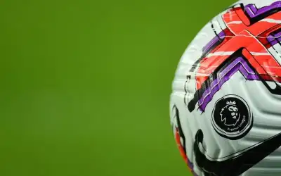 صعود بيرنلي وليدز يونايتد إلى الدوري