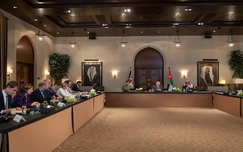 الملك يثمن دعم فرنسا للأردن في