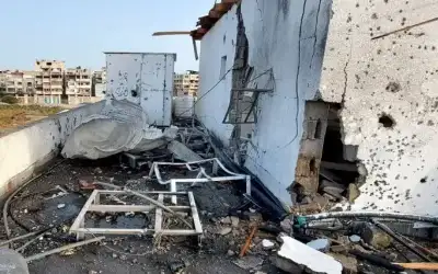 غزة.. الاحتلال يستهدف قسم العناية المركزة