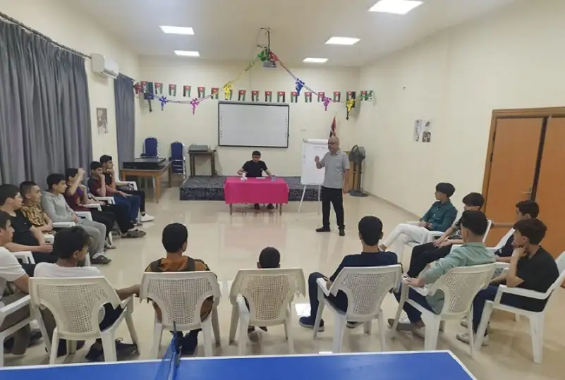 نشاط توعوي في مركز شباب وشابات