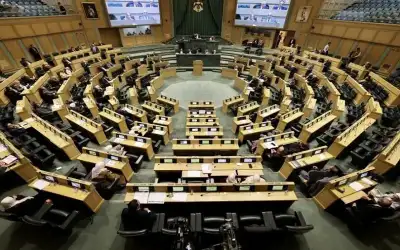 كتل نيابية تؤيد قرار وزير الداخلية