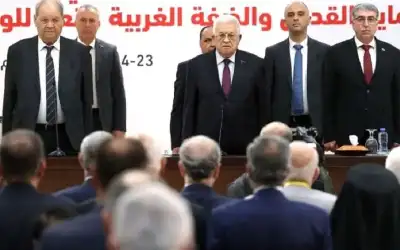 لوموند: في رام الله.. السلطة الفلسطينية