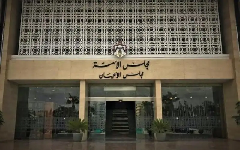 طاقة الأعيان تقر مشروع قانون الكهرباء