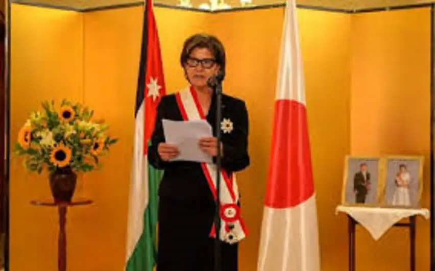 اليابان تمنح لينا عناب وسام الوشاح