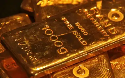 أسعار الذهب عالميا تستقر وسط آمال