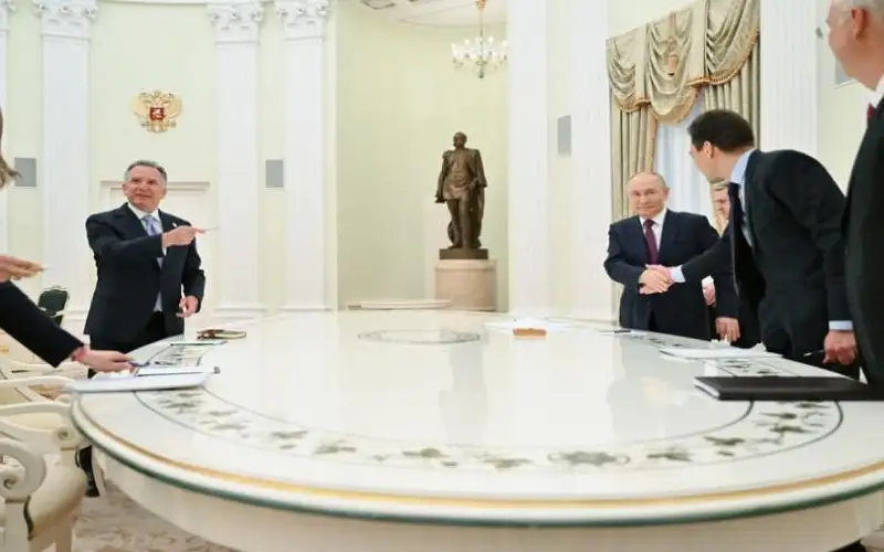 الكرملين: 3 ساعات من المحادثات البناءة