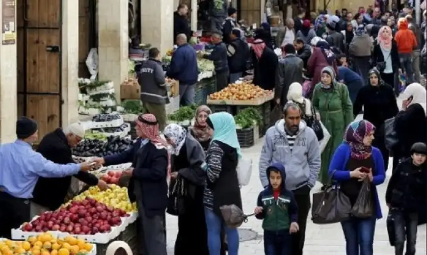 استطلاع: البطالة وتكاليف المعيشة والفقر ابرز