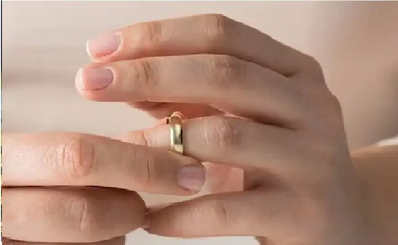 امرأة تطلب الخلع بعد 6 سنوات