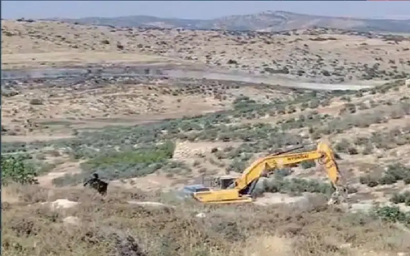 الاحتلال يهدم 5 منازل فيي بلدة