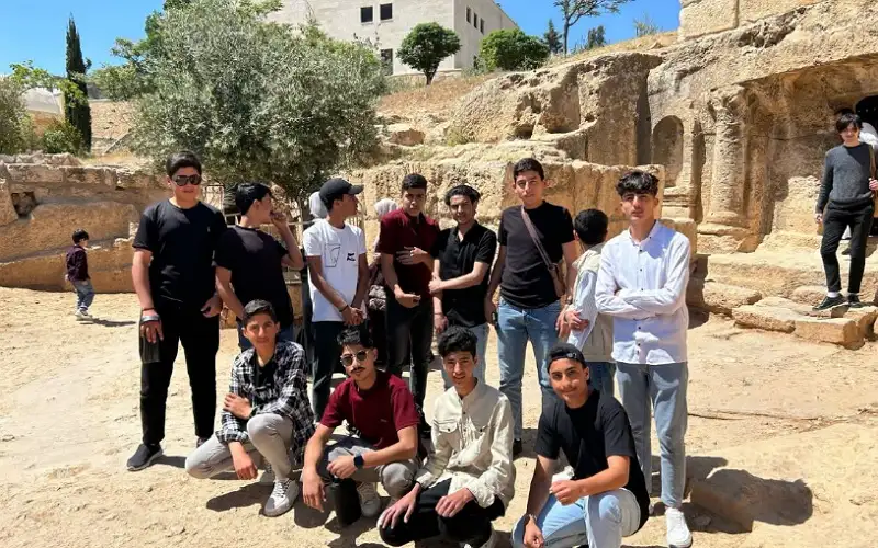 مركز شباب عي ينفذ نشاط السياحة