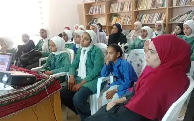 مركز شابات غور المزرعة ينفذ ورشة