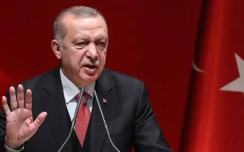 أردوغان: لن نجبر اللاجئين السوريين على