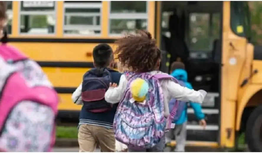 إجراءات وضوابط لمنح تصاريح الرحلات المدرسية