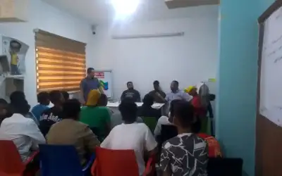 مركز شباب غور المزرعة ينفذ ورشة