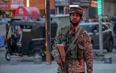 باكستان والهند على حافة الحرب.. وعمران