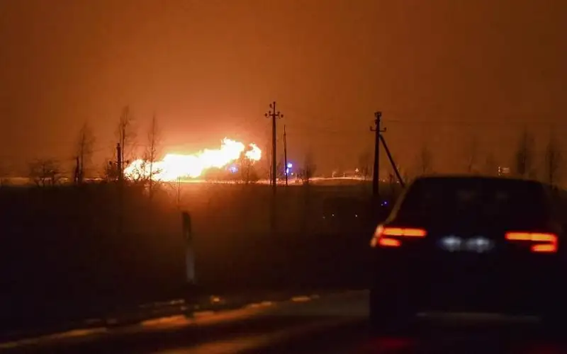 وفاة ثلاثة أشخاص وإصابة آخرين بحريق