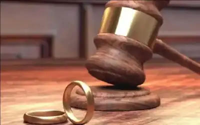 لنفط يستقر وسط تقييم فرص إنهاء