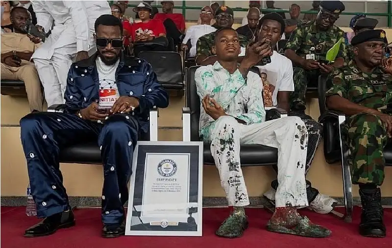 فتى نيجيري مصاب بالتوحد يدخل التاريخ