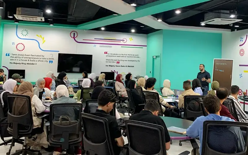 منصة زين شريكا استراتيجيا لـ هاكاثون