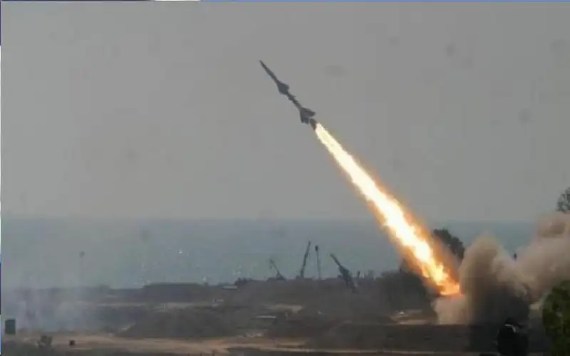 بعد قصف مطار اللد .. القوات