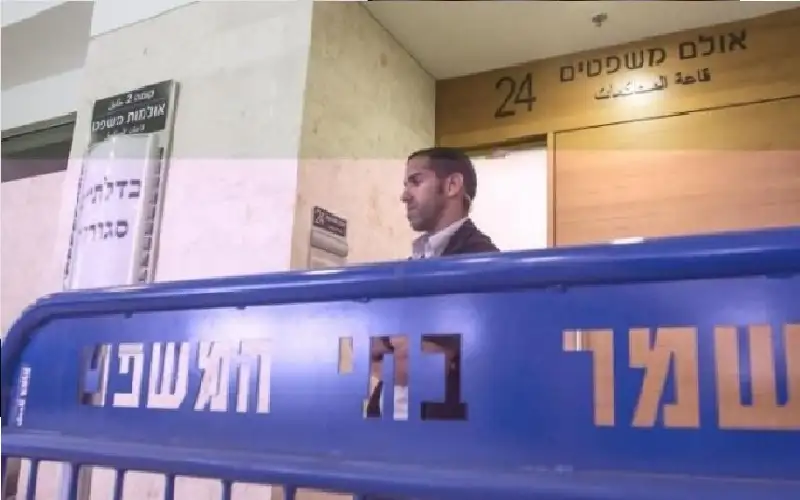 بينهم من محرري الصفقة- الاحتلال يقدم