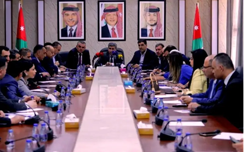 عمان الاهلية تشارك باجتماع لجنة الشباب