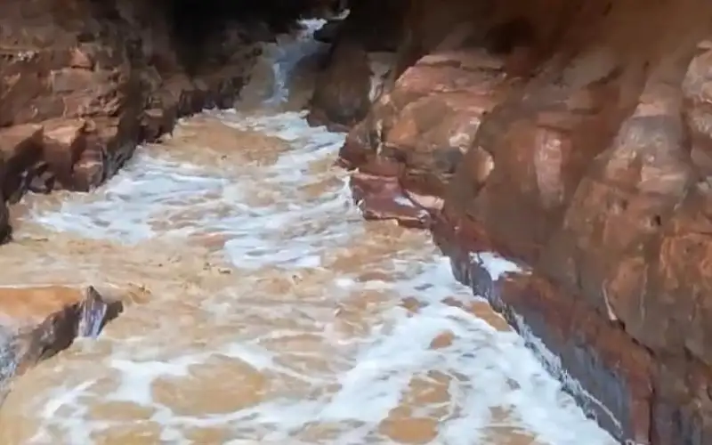 أمطار غزيرة في البترا وتحذيرات من