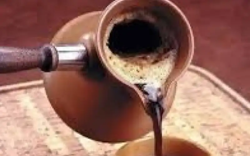 هل شرب القهوة خلال تناول الطعام