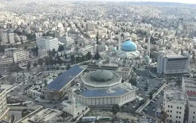 أمطار متفرقة الاثنين ودرجات حرارة في