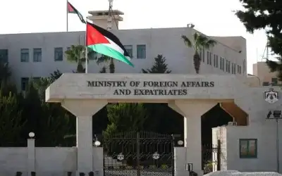 الأردن يدين استهداف منشآت مدنية في