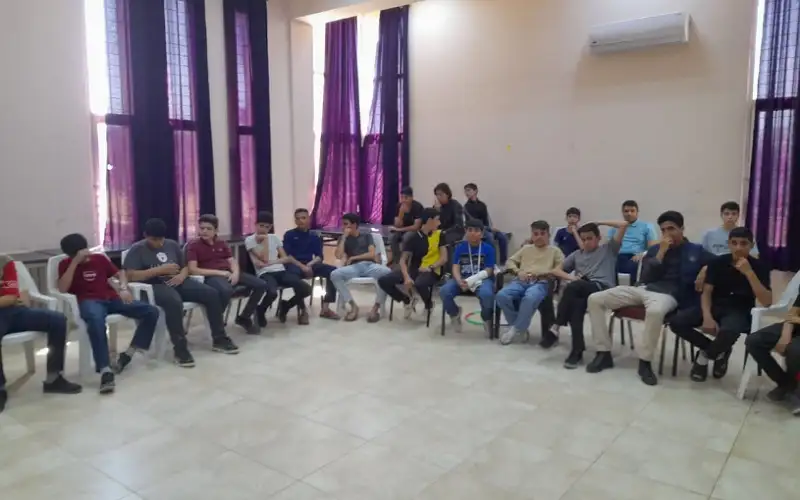 معسكر عمل زراعي وجلسات وندوات نقاشية