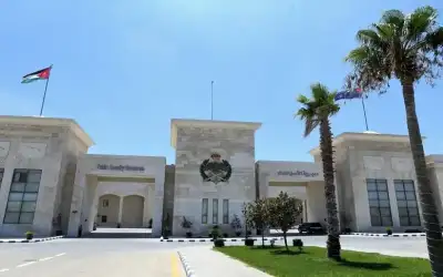 الأمن يدعو المقيمين والزوار إلى تصويب