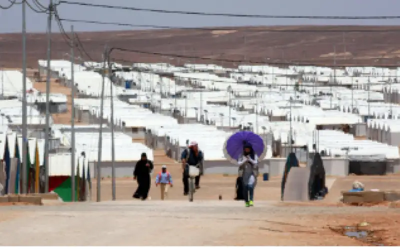 اللاجئون السوريون يتخوفون من خفض المساعدات