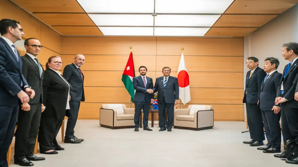 ولي العهد يلتقي برئيس الوزراء الياباني