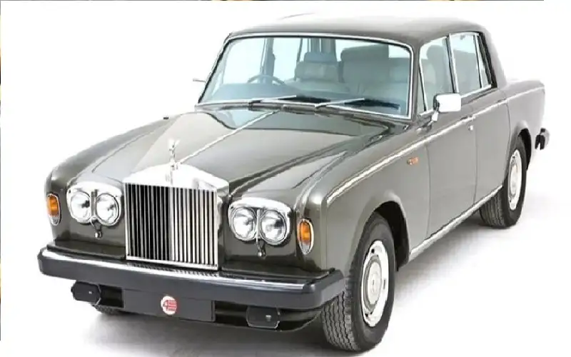 شركة مستحضرات عناية تهدي عملاءها سيارات