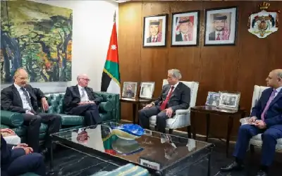 رئيس الوزراء يستقبل رئيس مؤسسة كونراد