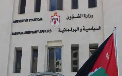 العودات يطلق برنامج تعزيز مشاركة الشباب
