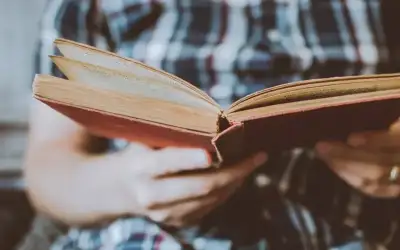 كتاب جديد يكشف الشخص الأكثر رعبا