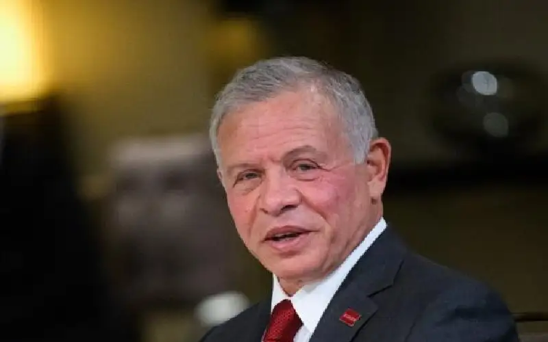 الملك يهنئ البابا لاون الرابع عشر