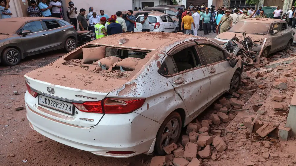 الجيش الباكستاني يشن هجمات مضادة على