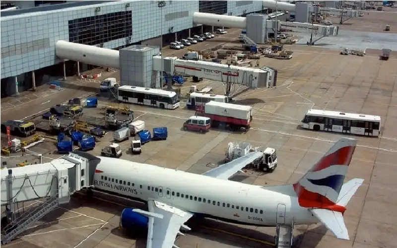 زلة طيار تتسبب في حريق هائل