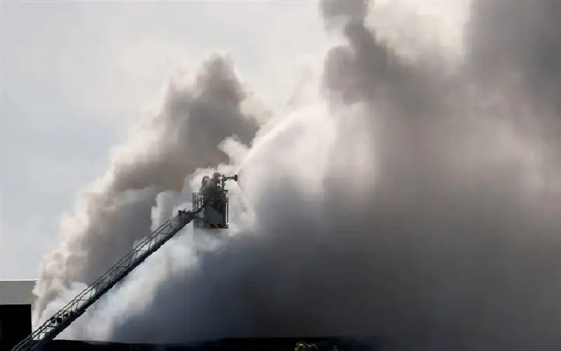 إسبانيا.. سحابة سامة تجبر 160 ألفا