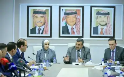 القانونية النيابية تلتقي نقيب المقاولين وعددا